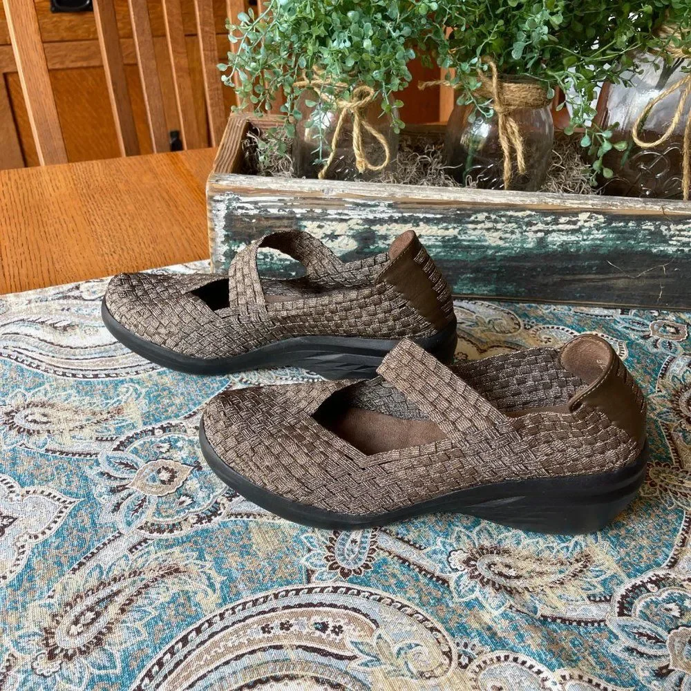 BareTraps Kassie Metallic Bronze Woven Mary Jane Wedge Shoes Size 9